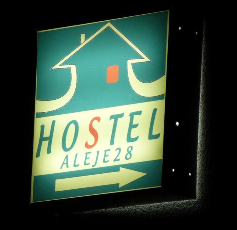 Hostel Aleje 28 คราคูฟ ภายนอก รูปภาพ
