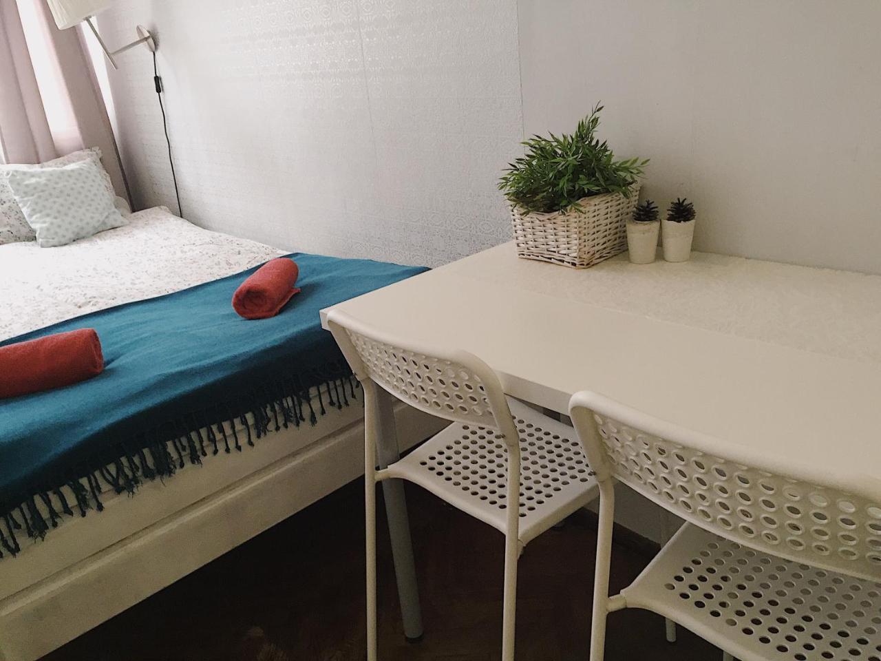 Hostel Aleje 28 คราคูฟ ภายนอก รูปภาพ