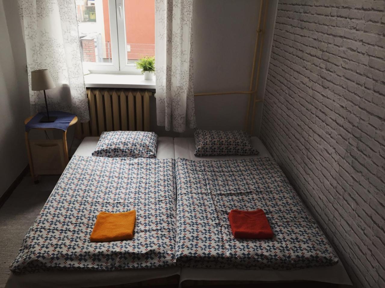 Hostel Aleje 28 คราคูฟ ภายนอก รูปภาพ
